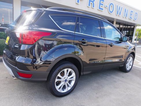 Used 2019 Ford Escape SEL image 6