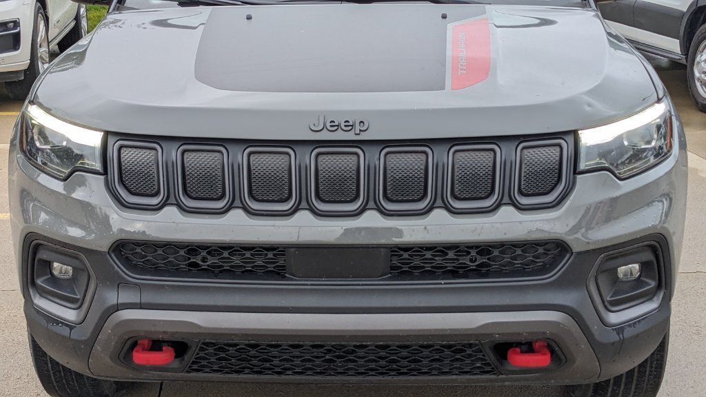 Used 2022 Jeep Compass Trailhawk w/ Trailhawk Elite Group AWD/4WD image 9