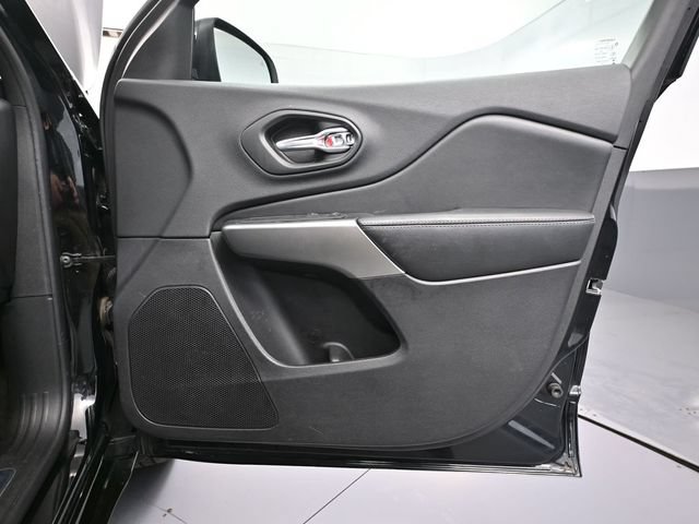 Used 2020 Jeep Cherokee High Altitude AWD/4WD image 35