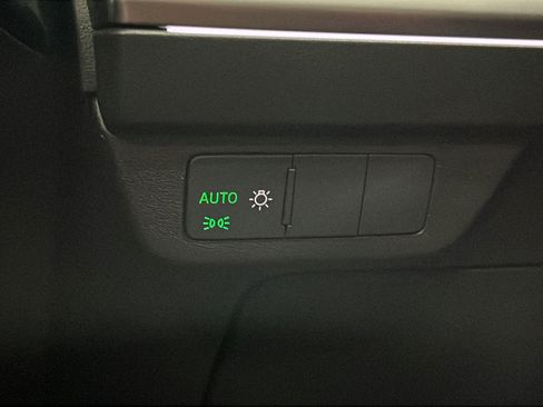 Used 2023 Audi Q4 e-tron Premium AWD/4WD image 31