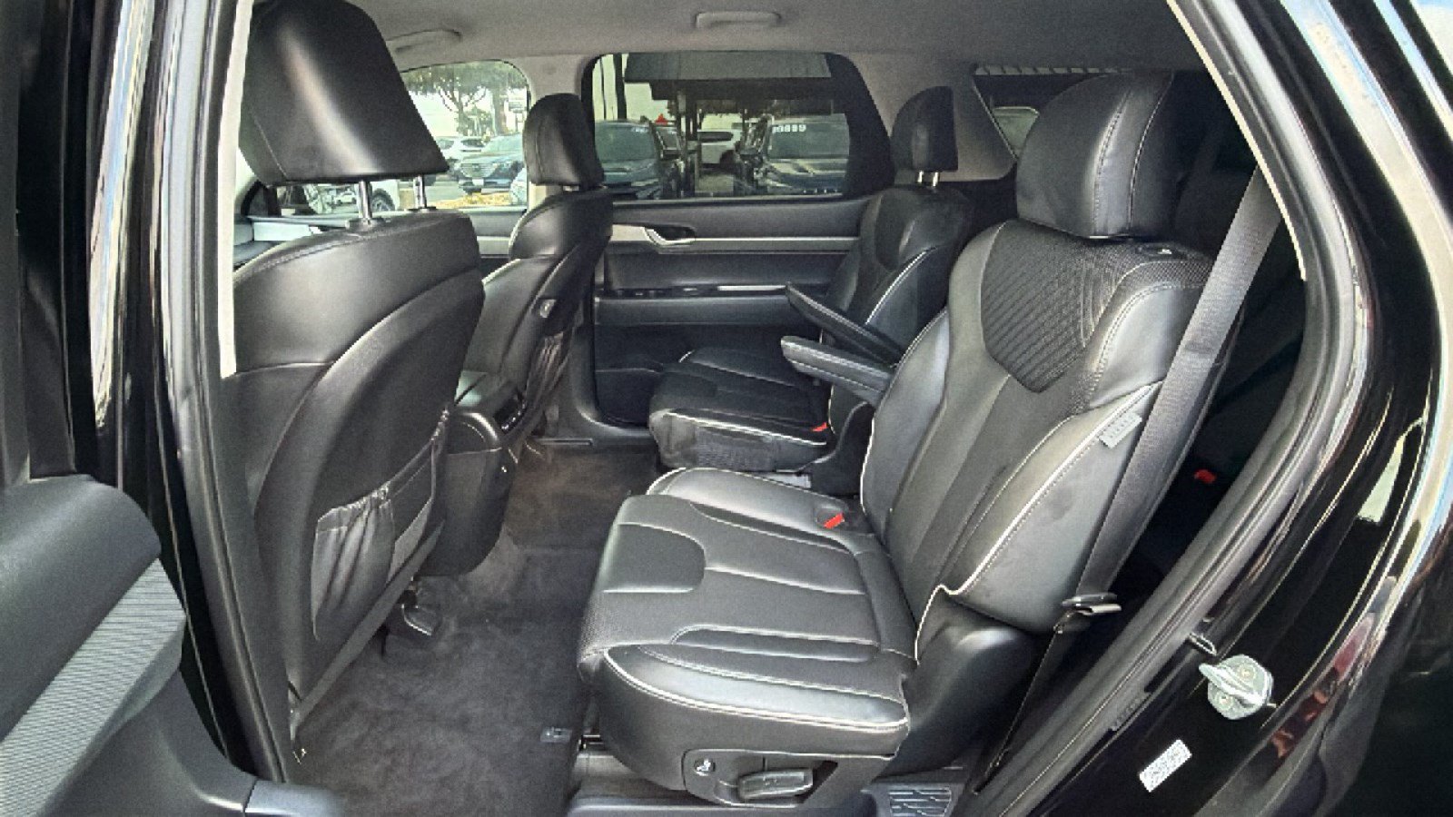 Used 2023 Hyundai Palisade SEL w/ Cargo Package FWD image 25