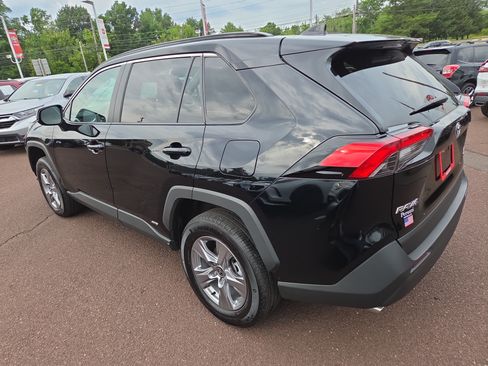 Certified 2025 Toyota RAV4 LE AWD/4WD image 5