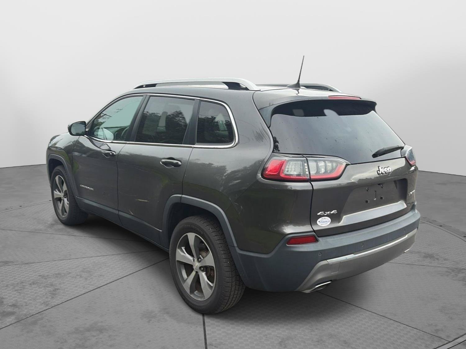 Used 2019 Jeep Cherokee Limited AWD/4WD image 5