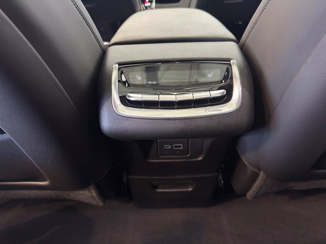 Certified 2024 Cadillac XT6 Sport w/ LPO, Onyx Lite Package AWD/4WD image 13