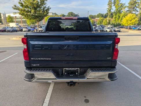 Used 2023 Chevrolet Silverado 1500 LT AWD/4WD image 4