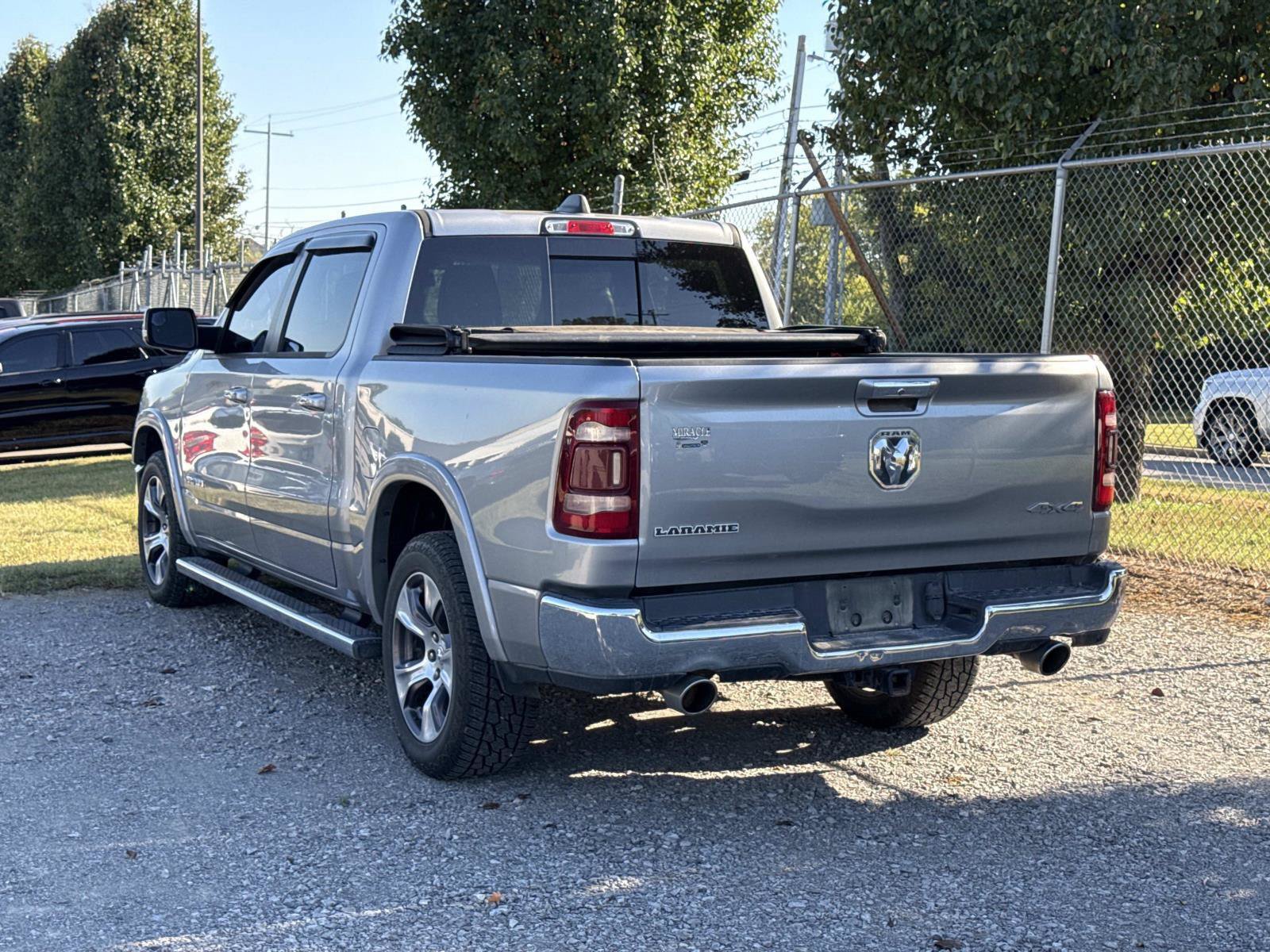 Used 2019 RAM 1500 Laramie AWD/4WD image 5