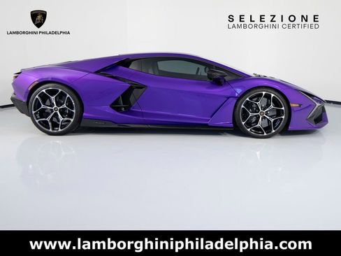 Used 2024 Lamborghini Revuelto AWD/4WD image 4