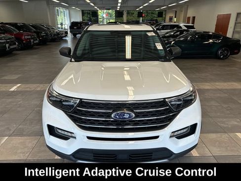 Used 2023 Ford Explorer XLT w/ Equipment Group 202A AWD/4WD image 18
