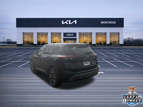 Used 2023 Nissan Rogue SV AWD/4WD image 8