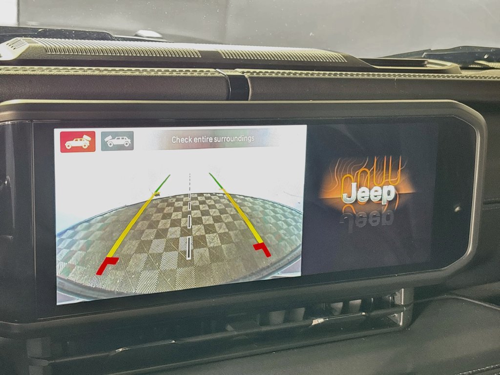 Used 2024 Jeep Wrangler High Altitude AWD/4WD image 18