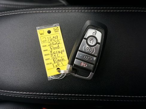 Used 2022 Ford Escape SEL w/ Technology Package image 37