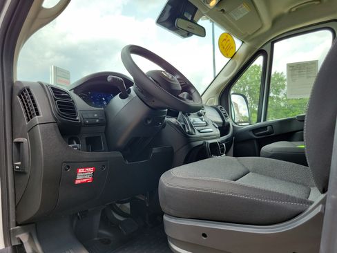 Used 2025 RAM ProMaster 2500 w/ U-Haul Equipment Group FWD image 6