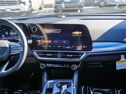 New 2026 Chevrolet Equinox EV LT image 15