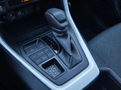 Certified 2025 Toyota RAV4 XLE AWD/4WD image 16