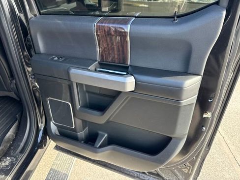 Used 2015 Ford F150 Platinum w/ Equipment Group 701A Luxury image 16