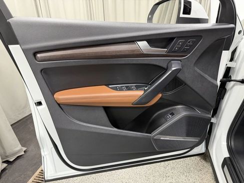 Used 2021 Audi Q5 2.0T Premium Plus w/ Premium Plus Package image 19