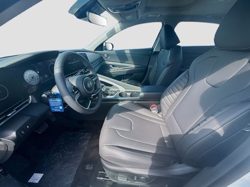 New 2026 Hyundai Elantra Limited FWD image 14