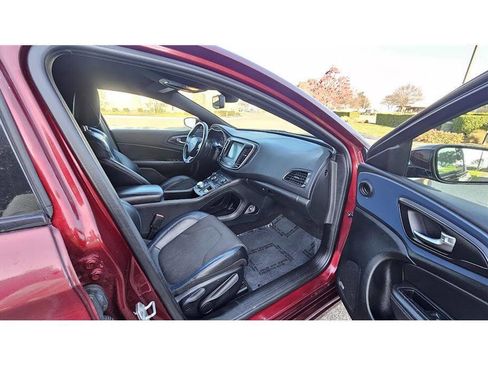 Used 2015 Chrysler 200 S w/ Navigation & Sound Group I image 11