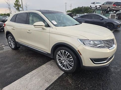 Used 2016 Lincoln MKX Reserve FWD image 3