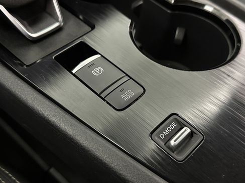 Used 2023 Nissan Rogue S image 15