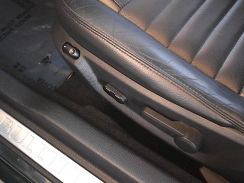 Used 2009 Ford Mustang GT Premium RWD image 42