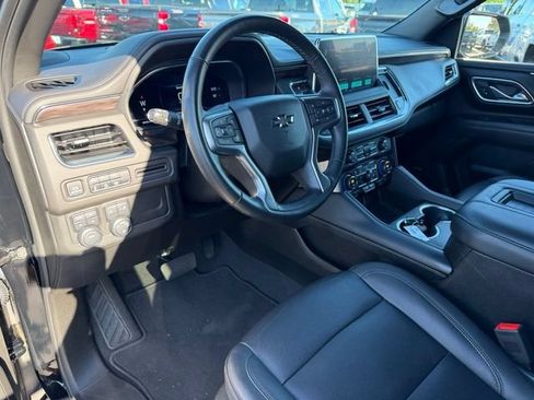 Used 2023 Chevrolet Suburban Z71 w/ Luxury Package AWD/4WD image 23