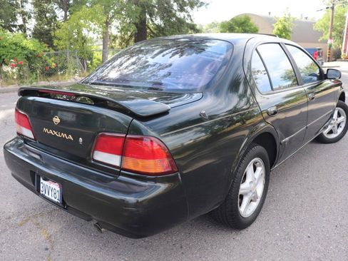 Used 1997 Nissan Maxima GXE FWD image 8