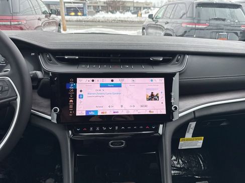 New 2026 Jeep Grand Cherokee Altitude AWD/4WD image 22