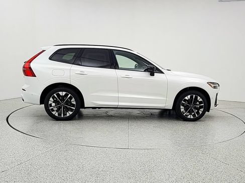 New 2026 Volvo XC60 B5 Plus w/ Protection Package Premier AWD/4WD image 4