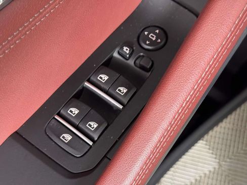 Used 2025 BMW X6 M60i w/ Dynamic Handling Package AWD/4WD image 18
