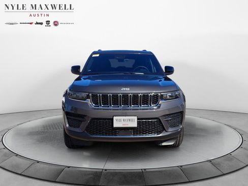 New 2025 Jeep Grand Cherokee Laredo X image 18
