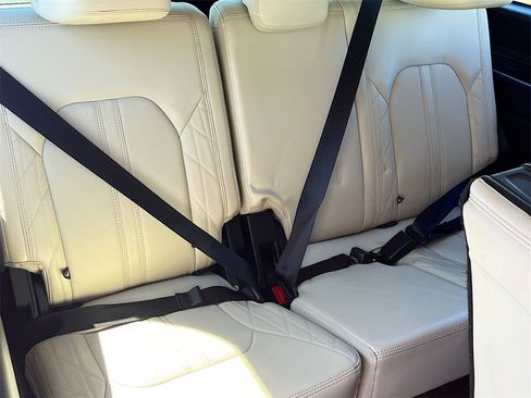 Used 2020 Ford Expedition Platinum image 29