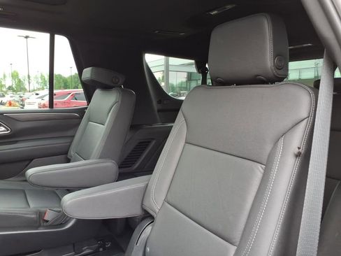 Used 2023 Chevrolet Tahoe Z71 w/ Luxury Package AWD/4WD image 13