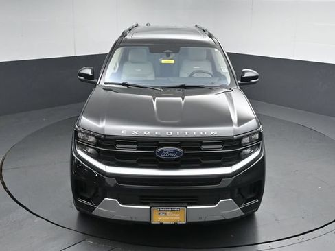 Certified 2025 Ford Expedition Max Platinum w/ Driver's Package AWD/4WD image 45