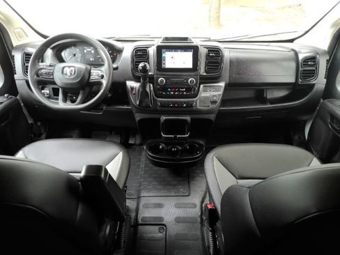 Used 2025 RAM ProMaster 2500 w/ Convenience Group FWD image 17