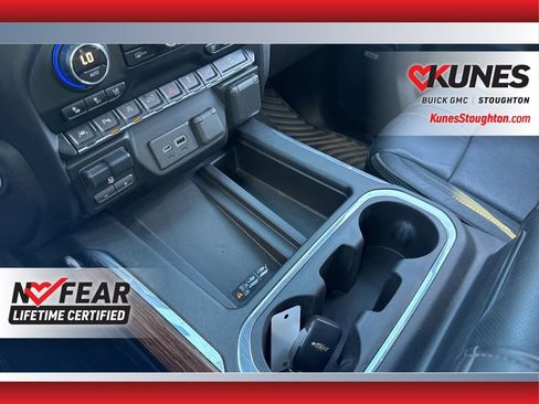 Used 2019 Chevrolet Silverado 1500 High Country image 31