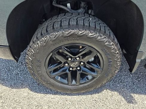 Used 2025 Chevrolet Silverado 1500 Custom Trail Boss AWD/4WD image 9