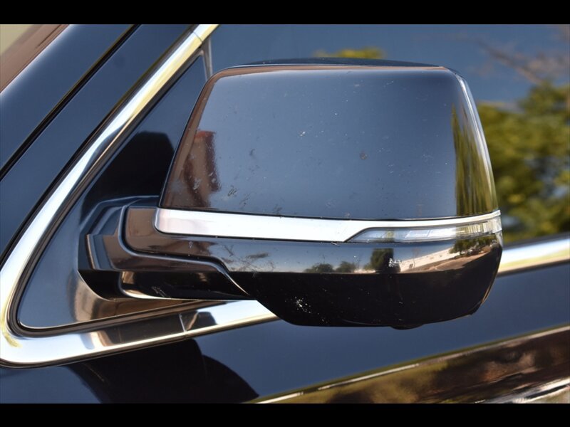 Used 2017 Cadillac Escalade Platinum AWD/4WD image 51
