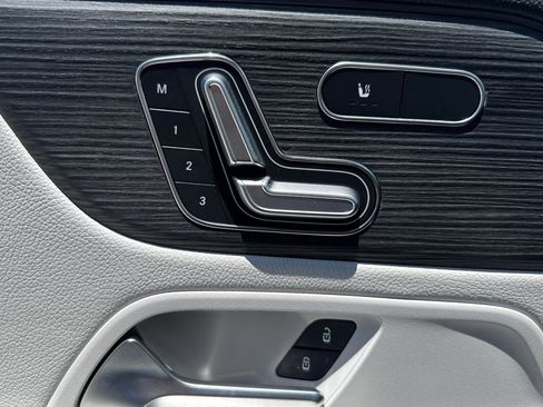 Certified 2023 Mercedes-Benz GLB 250 image 22