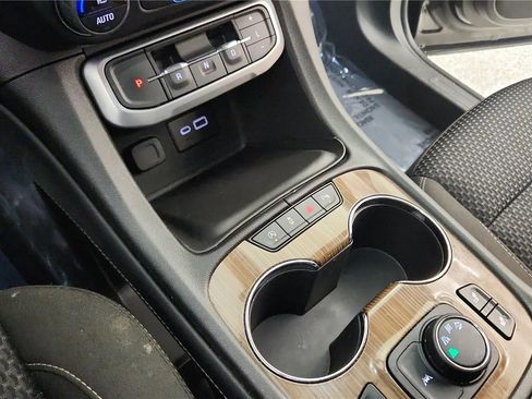 Used 2023 GMC Acadia SLE w/ Driver Convenience Package image 27