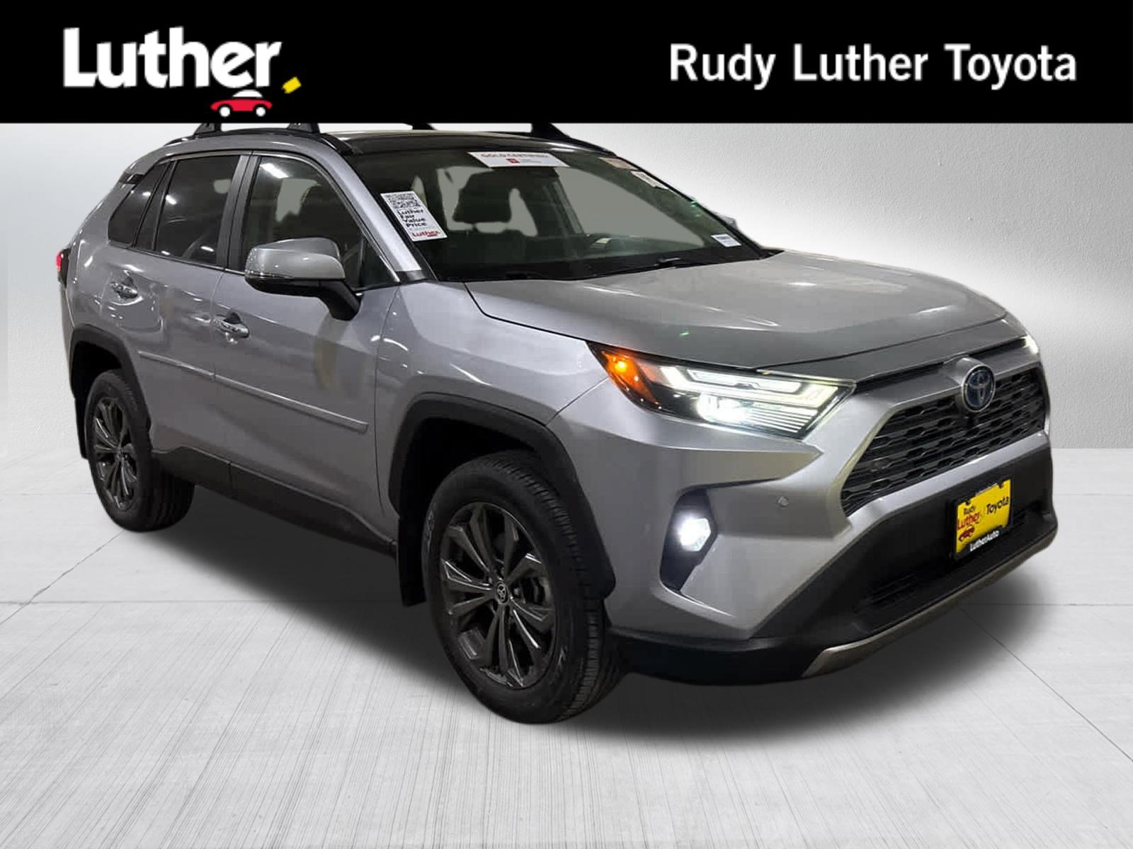 Used 2022 Toyota RAV4 Limited AWD/4WD image 1