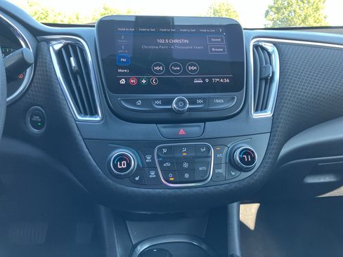 Used 2019 Chevrolet Malibu LT w/ Driver Confidence Package image 21