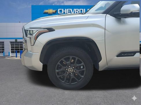 Used 2022 Toyota Tundra Platinum w/ Advanced Package AWD/4WD image 11