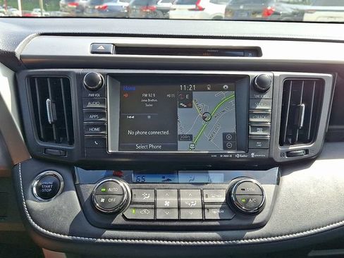 Used 2016 Toyota RAV4 XLE w/ Convenience Package AWD/4WD image 17
