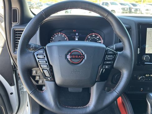 Certified 2024 Nissan Frontier Pro-X w/ Technology Package image 11