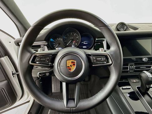 Certified 2023 Porsche Macan Turbo AWD/4WD image 12