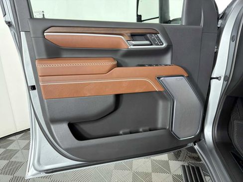 New 2026 GMC Sierra 2500 Denali Ultimate AWD/4WD image 9