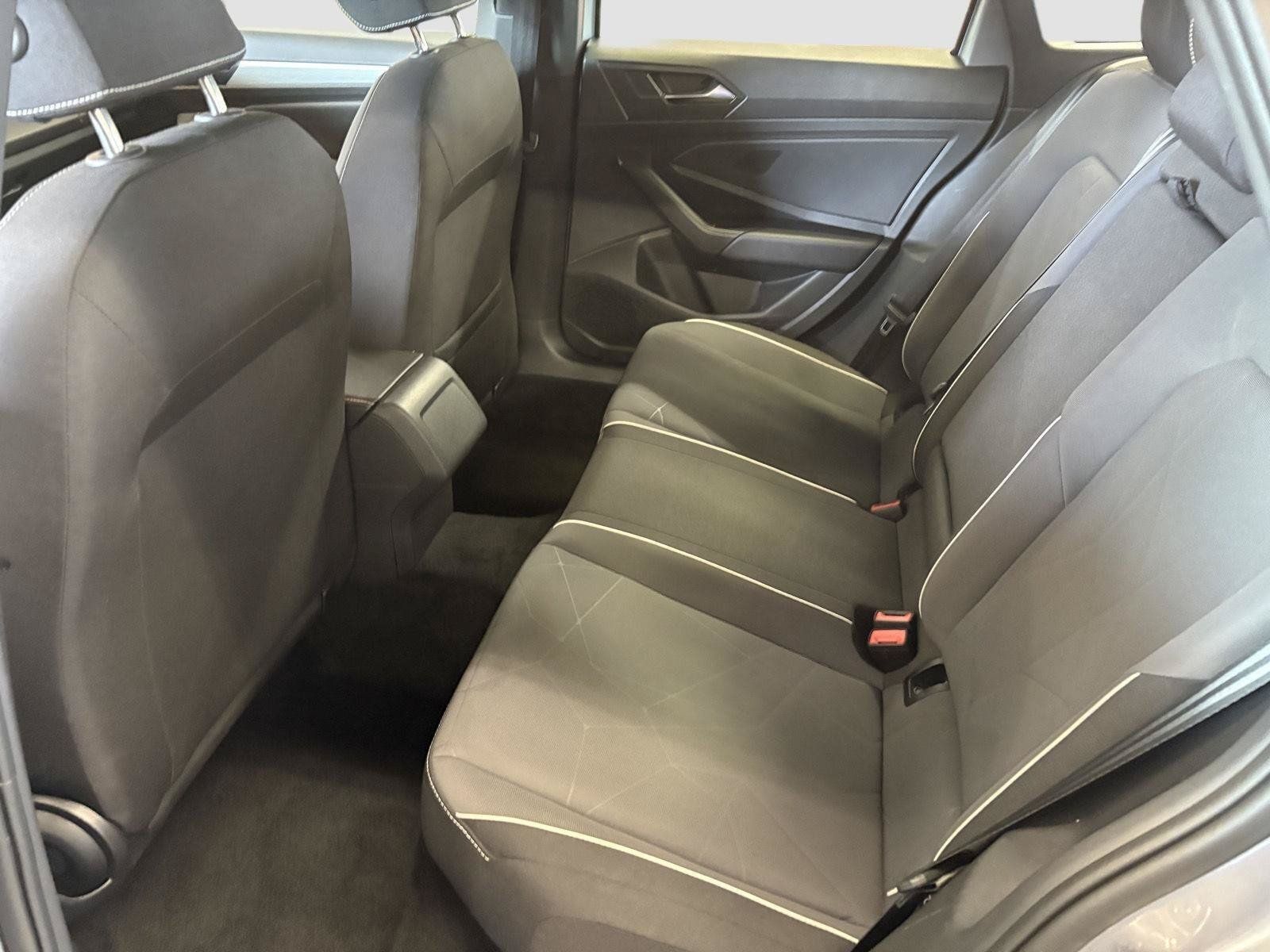 Used 2025 Volkswagen Jetta Sport FWD image 18