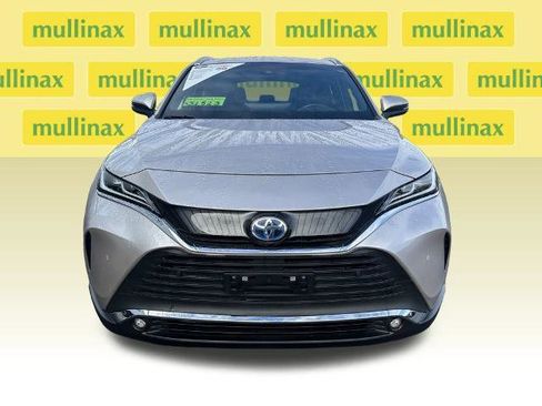 Used 2023 Toyota Venza XLE image 15