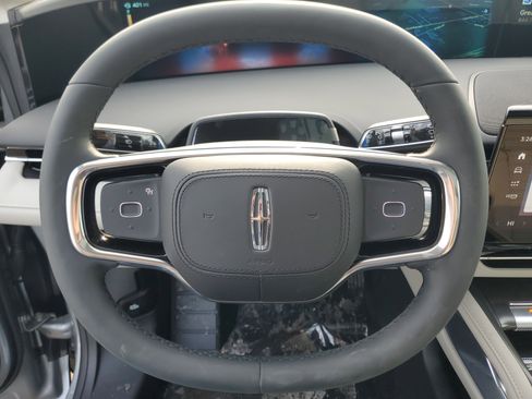 New 2026 Lincoln Nautilus Reserve image 16